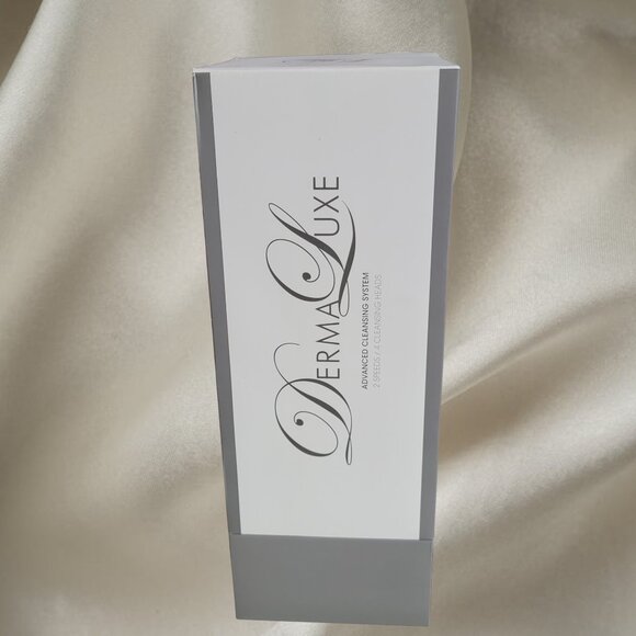 Dermaluxe Skincare Product Box - Gray and White, New in Box - Picture 2 of 12